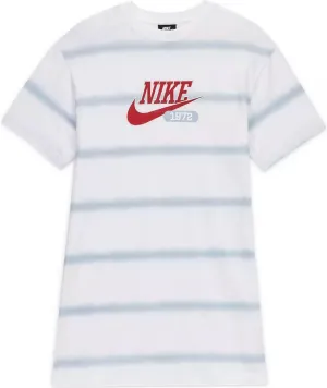 Nike womens Classic